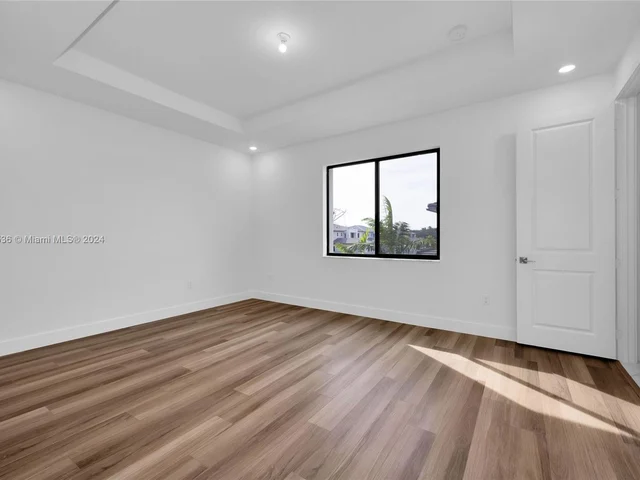 12116 SW 82 PL, Miami FL 33156