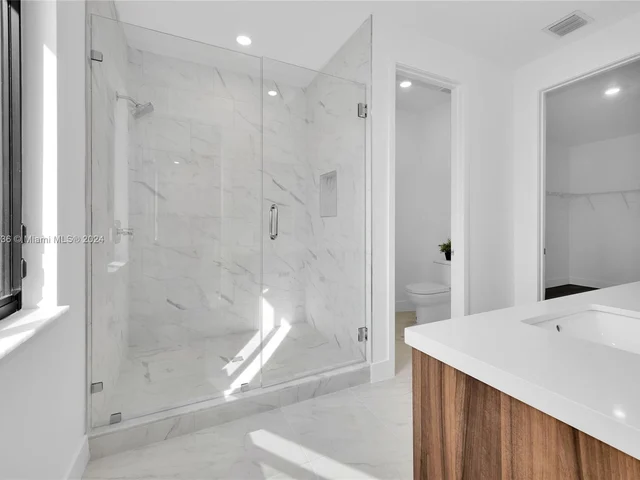 12116 SW 82 PL, Miami FL 33156