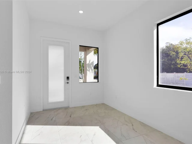 12116 SW 82 PL, Miami FL 33156