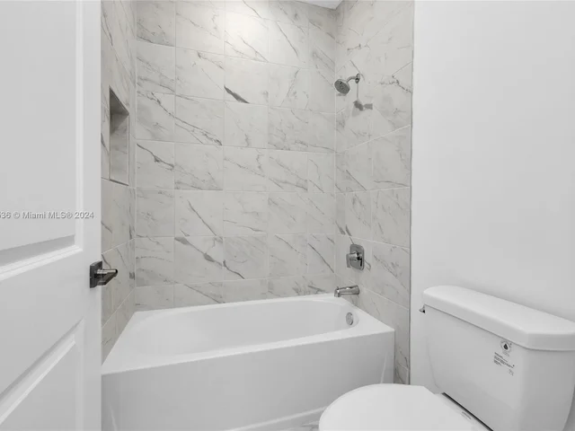 12116 SW 82 PL, Miami FL 33156