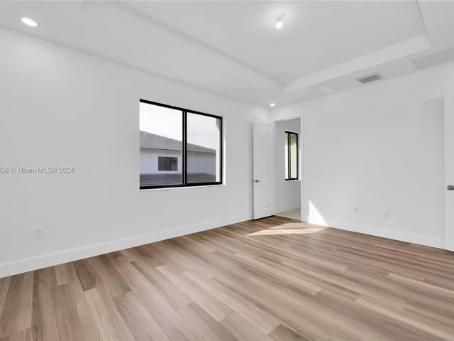 12116 SW 82 PL, Miami FL 33156