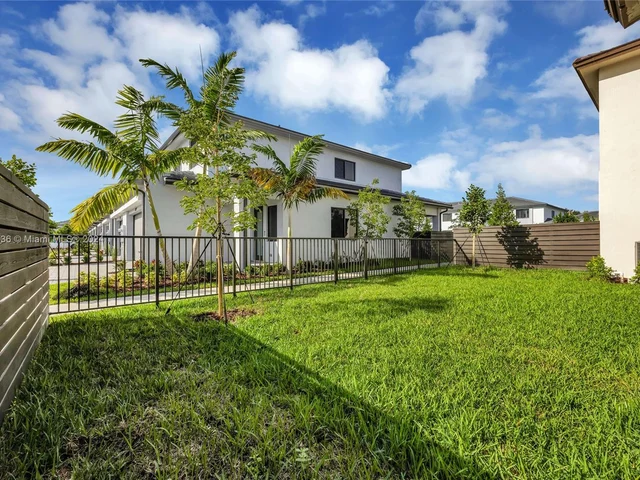 12116 SW 82 PL, Miami FL 33156