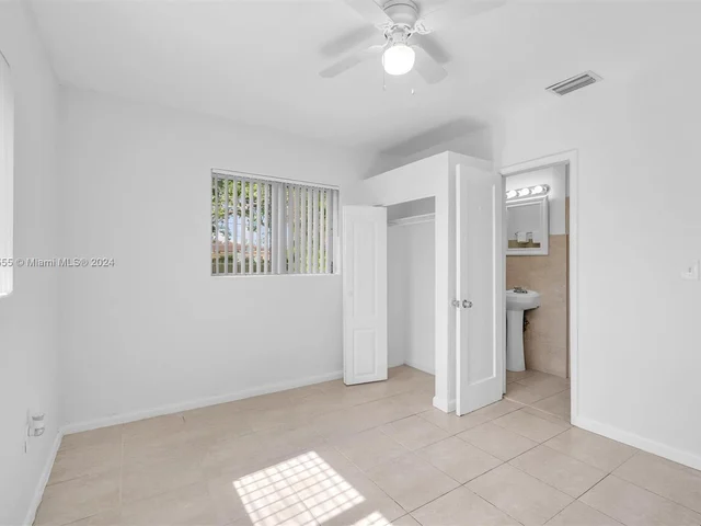 1050 NE 156th St, North Miami Beach FL 33162