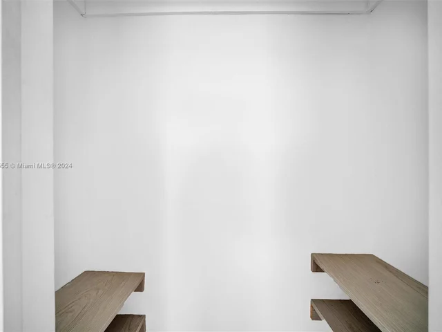 1050 NE 156th St, North Miami Beach FL 33162