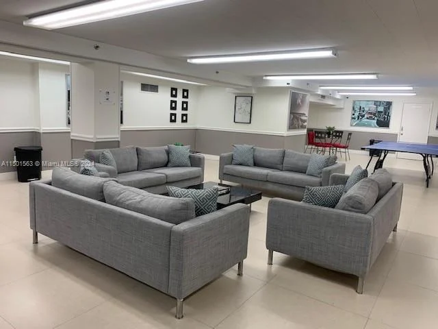 100 LINCOLN RD # 710, Miami Beach FL 33139