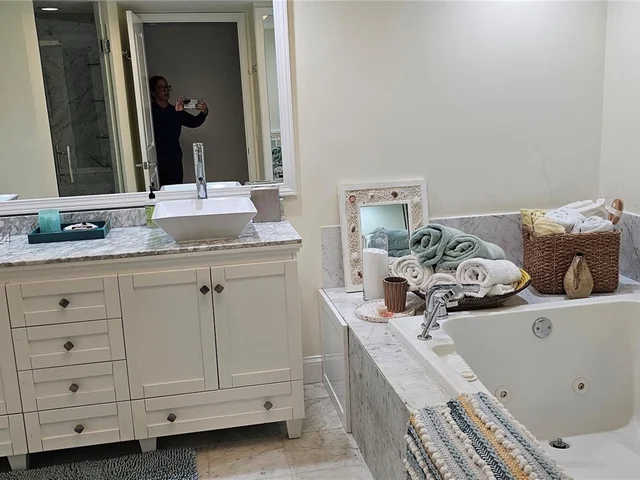 16445 Collins Ave # 1421, Sunny Isles Beach FL 33160