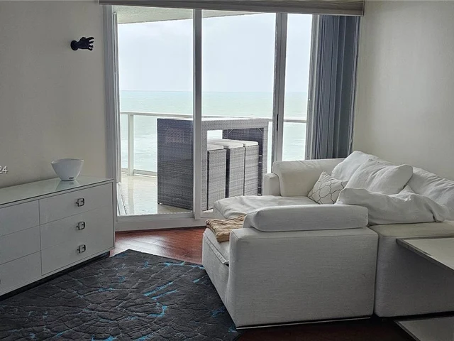 16445 Collins Ave # 1421, Sunny Isles Beach FL 33160