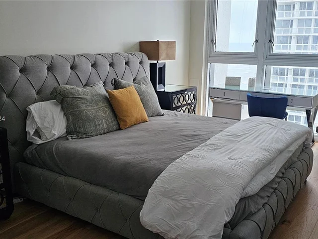 16445 Collins Ave # 1421, Sunny Isles Beach FL 33160