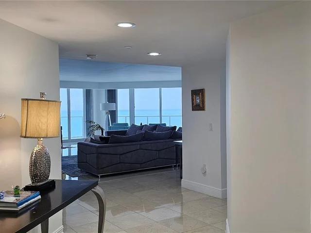 16445 Collins Ave # 1421, Sunny Isles Beach FL 33160