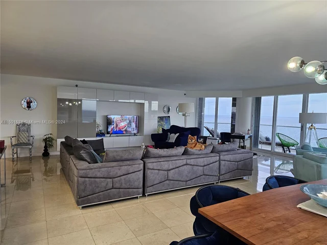 16445 Collins Ave # 1421, Sunny Isles Beach FL 33160