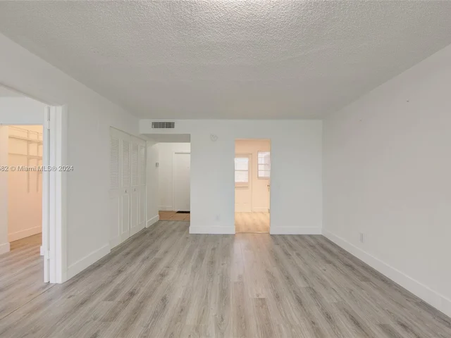 2495 SW 82nd Ave # 204, Davie FL 33324