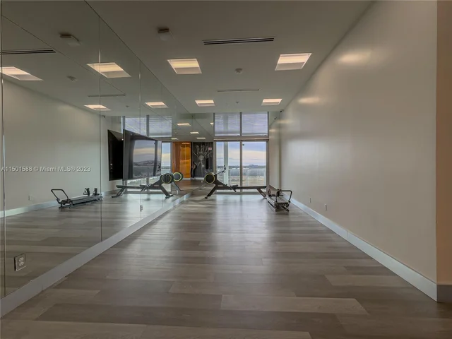 2000 Metropica Way # 2009, Sunrise FL 33323