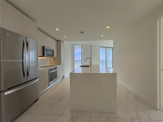 2000 Metropica Way # 2009, Sunrise FL 33323