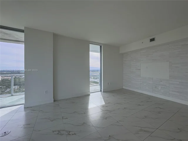 2000 Metropica Way # 2009, Sunrise FL 33323