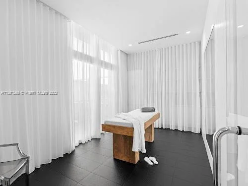 2000 Metropica Way # 2009, Sunrise FL 33323