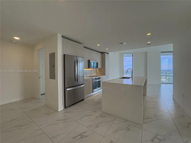 2000 Metropica Way # 2009, Sunrise FL 33323