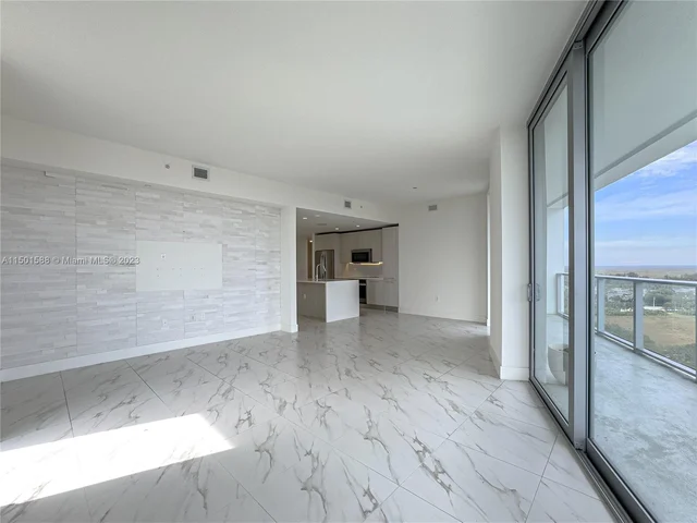 2000 Metropica Way # 2009, Sunrise FL 33323