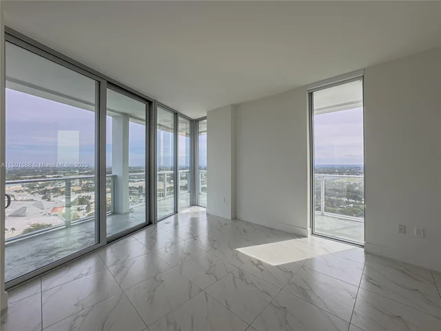 2000 Metropica Way # 2009, Sunrise FL 33323