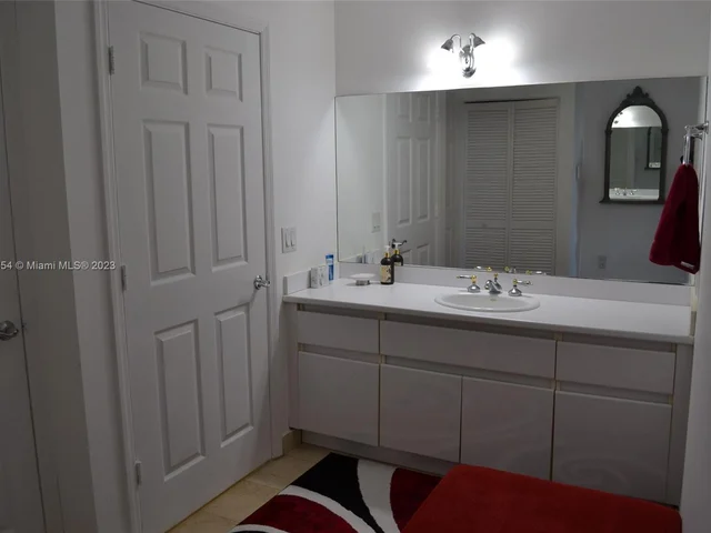 16711 Collins ave # 10, Sunny Isles Beach FL 33160