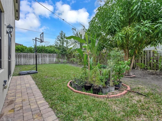 4126 NE 21st Ct, Homestead FL 33033