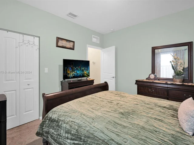 4126 NE 21st Ct, Homestead FL 33033