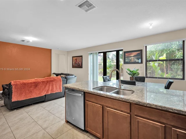 4126 NE 21st Ct, Homestead FL 33033