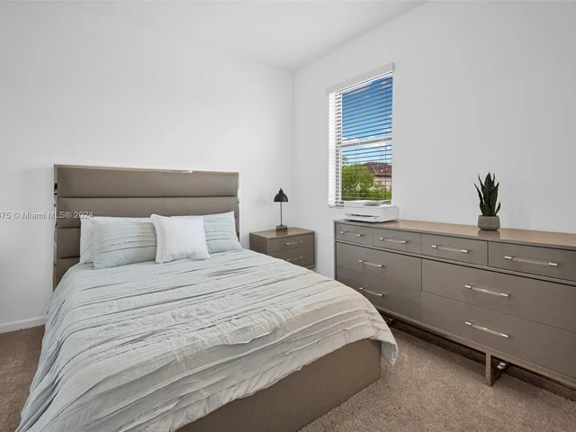 4126 NE 21st Ct, Homestead FL 33033