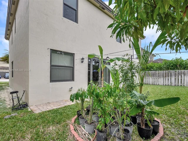 4126 NE 21st Ct, Homestead FL 33033