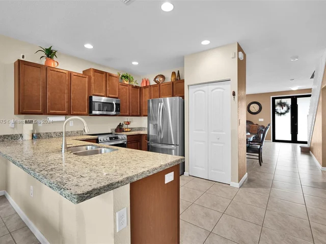 4126 NE 21st Ct, Homestead FL 33033