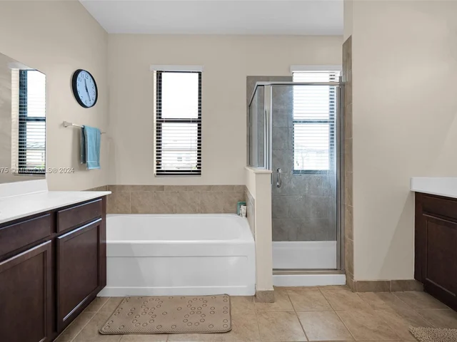 4126 NE 21st Ct, Homestead FL 33033