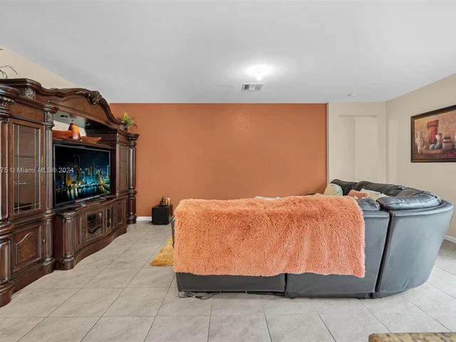 4126 NE 21st Ct, Homestead FL 33033