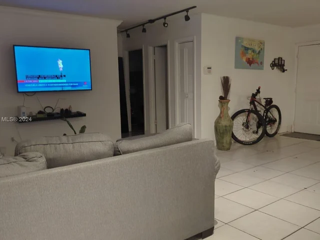 6400 Sheridan St, Hollywood FL 33024