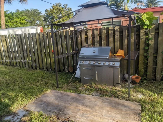 6400 Sheridan St, Hollywood FL 33024