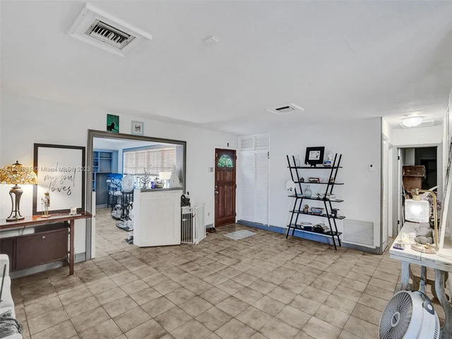 12600 SW 34th St, Miami FL 33175