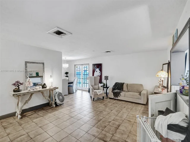 12600 SW 34th St, Miami FL 33175