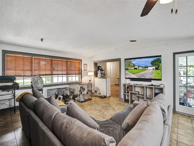 12600 SW 34th St, Miami FL 33175