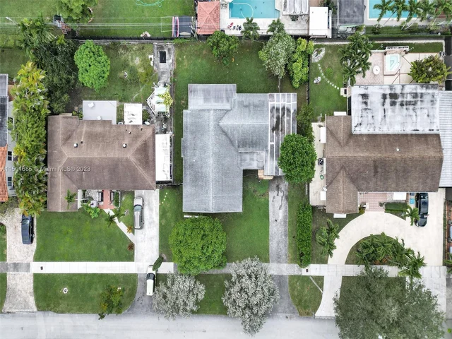 12600 SW 34th St, Miami FL 33175