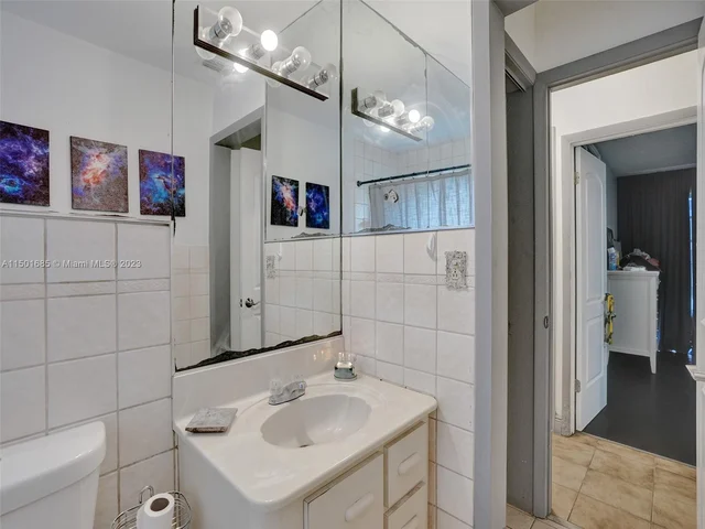 12600 SW 34th St, Miami FL 33175