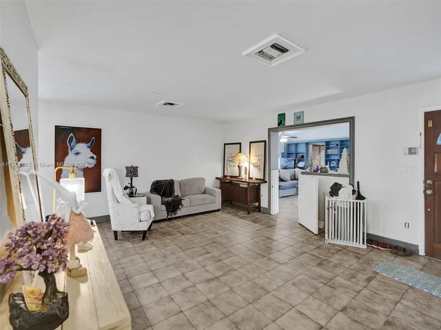 12600 SW 34th St, Miami FL 33175