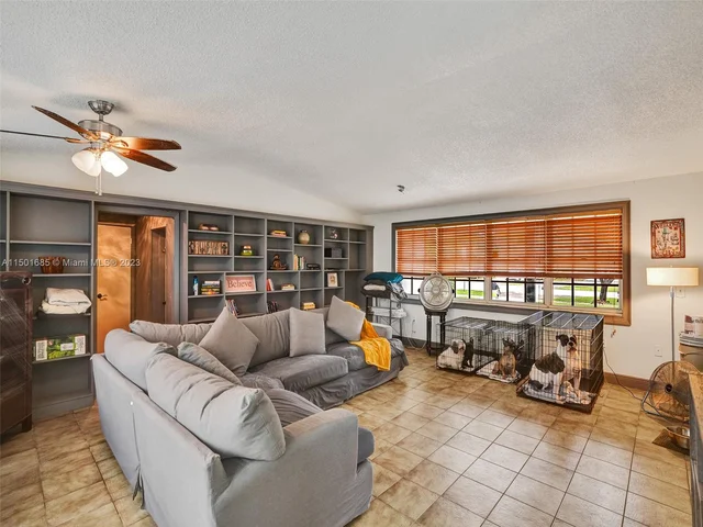 12600 SW 34th St, Miami FL 33175