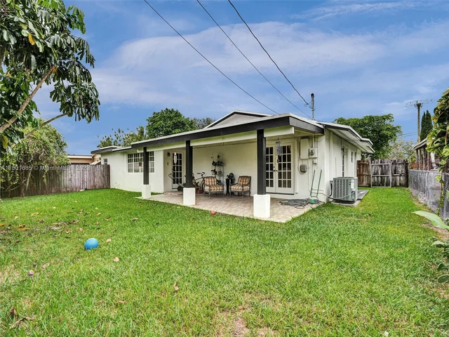 12600 SW 34th St, Miami FL 33175