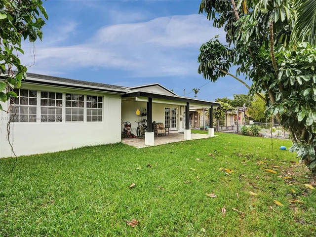 12600 SW 34th St, Miami FL 33175