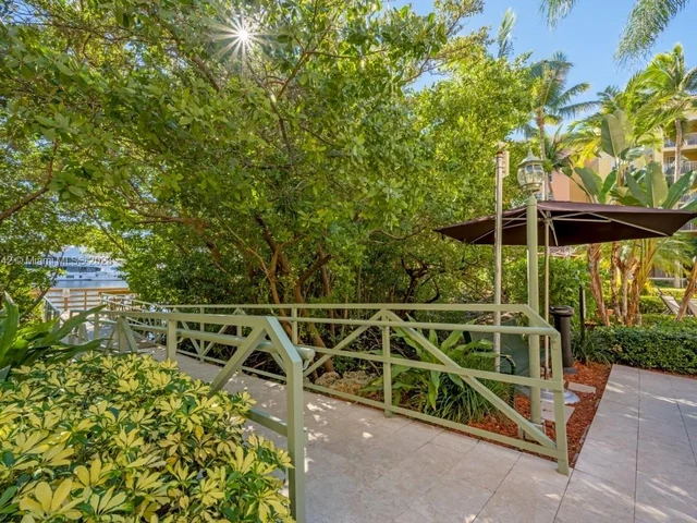 19555 E Country Club Dr # 8406, Aventura FL 33180