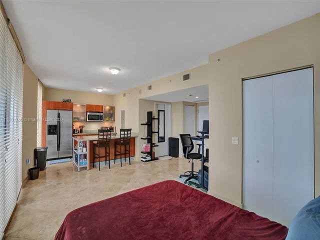 185 SW 7th St # 1600, Miami FL 33130