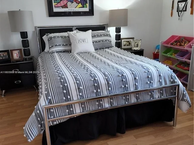 120 Lakeview Dr # 311, Weston FL 33326