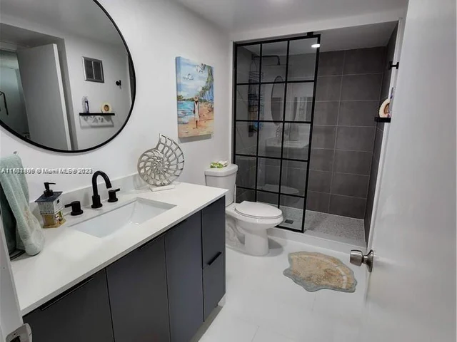 120 Lakeview Dr # 311, Weston FL 33326