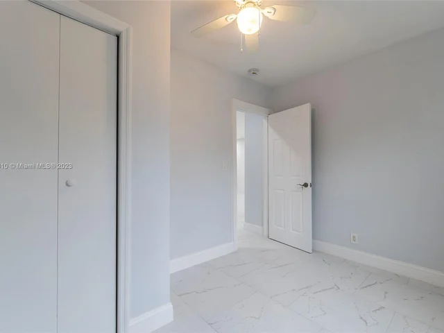 425 NW 14th Way, Fort Lauderdale FL 33311