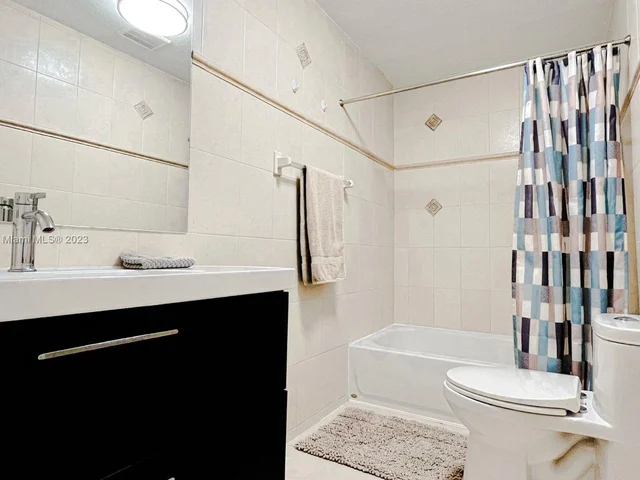 1628 Arthur St, Hollywood FL 33020