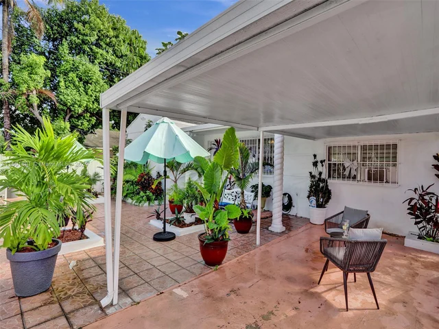 1410 NW 33rd St, Miami FL 33142