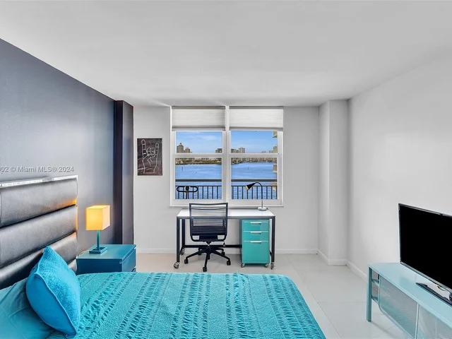 301 174th St # 501, Sunny Isles Beach FL 33160